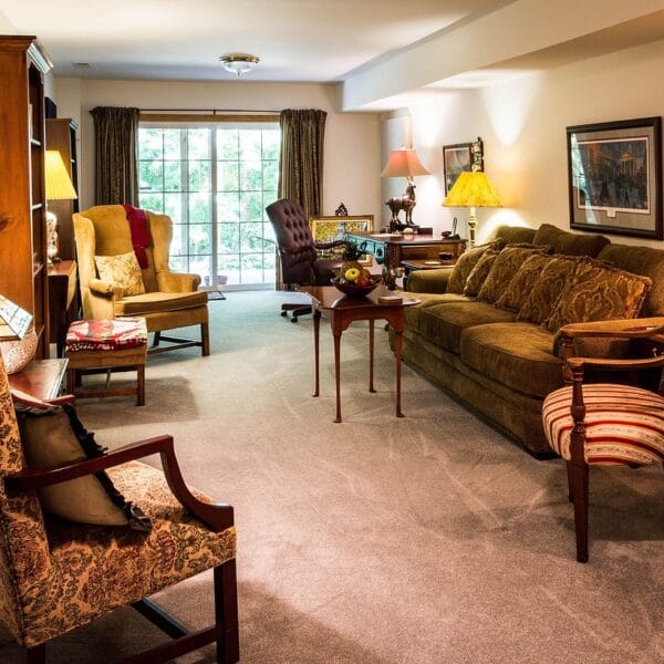 Антикварни мебели