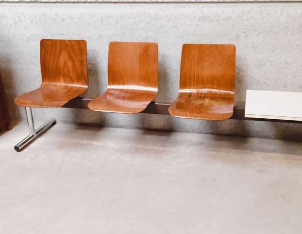 Посетителска пейка