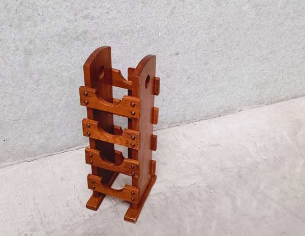 Дъбова поставка за бутилки