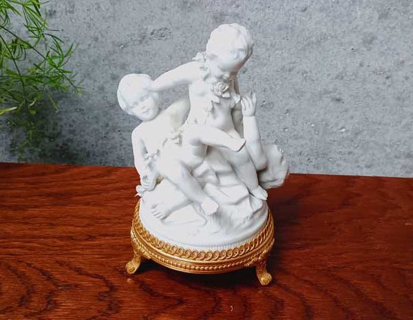 Фигура от порцелан